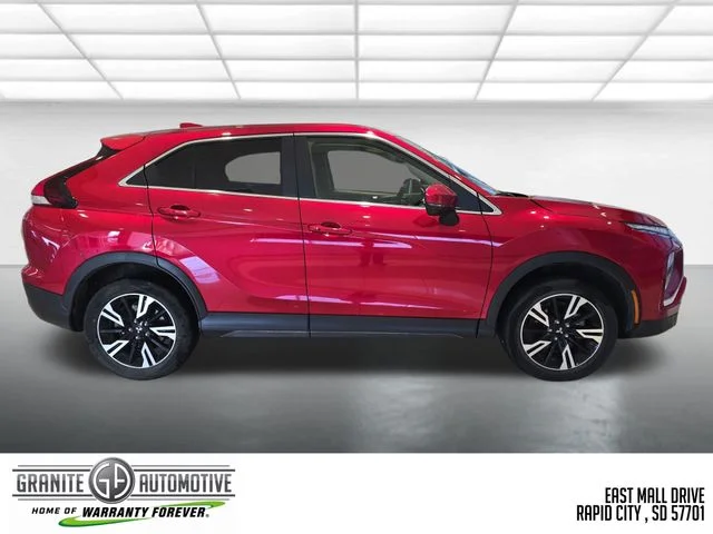 Used 2025 Red Mitsubishi SE image 7