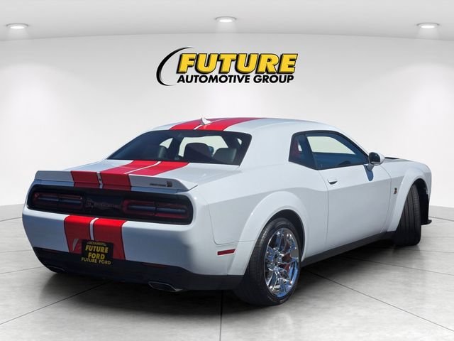 Used 2022 White Dodge R/T Scat Pack Widebody w/Plus Package & Technology image 4