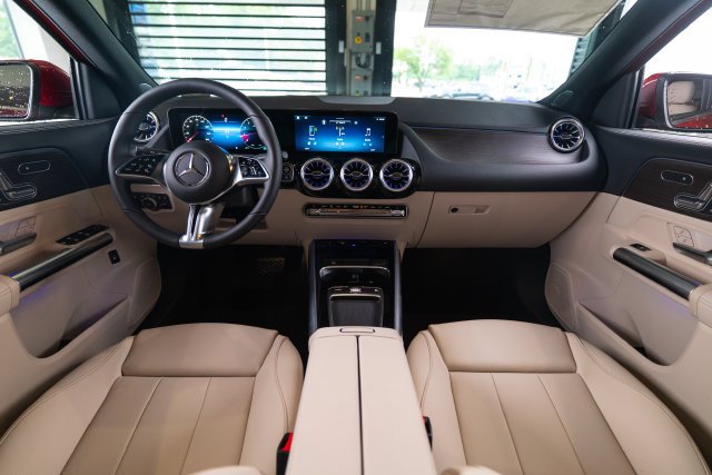 New 2026 MANUFAKTUR Patagonia Red Metallic Mercedes-Benz GLA 250 image 48
