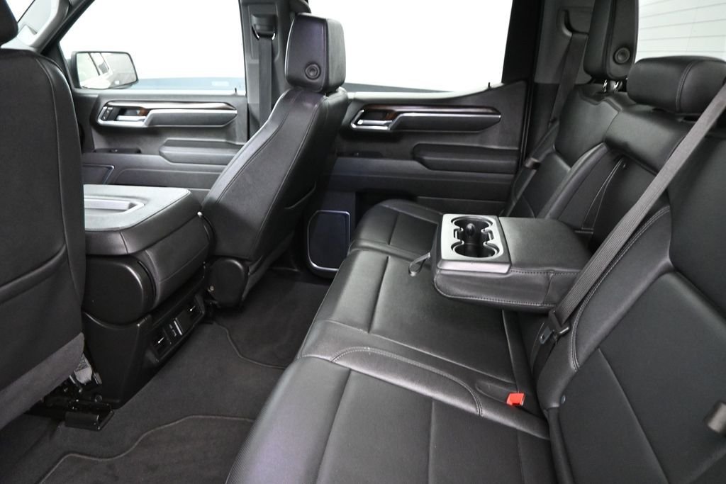 Used 2025 Silver GMC SLT image 17