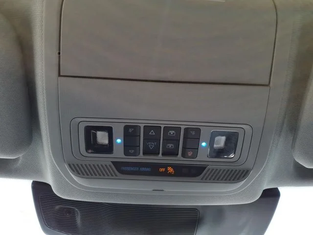 Used 2023 White Ford XLT image 35