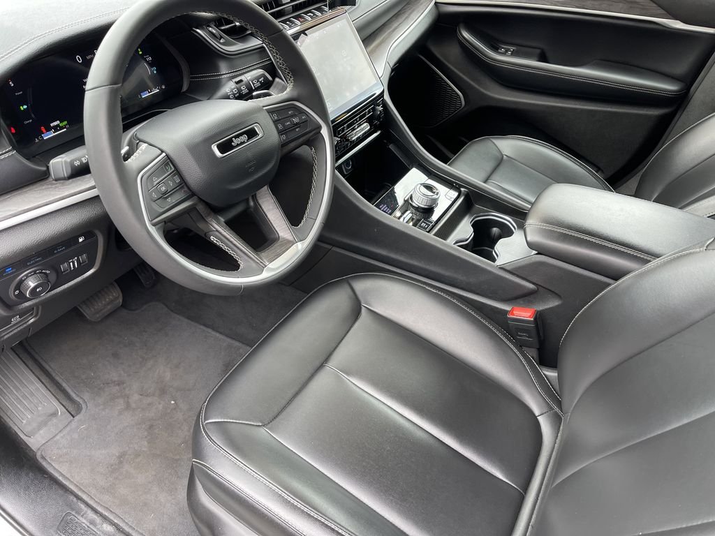 Used 2024 Silver Jeep 4xe image 13