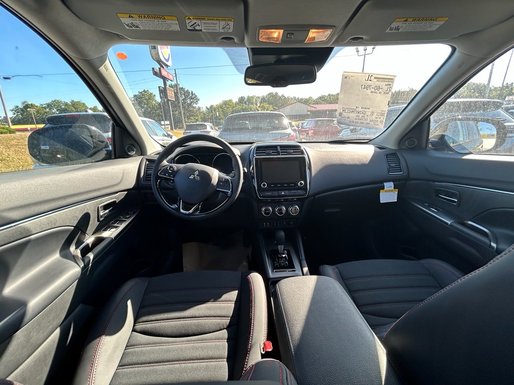 2025 Mitsubishi Outlander Sport SE - Photo 10