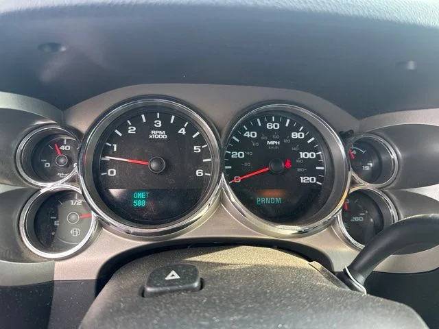Used 2013 White GMC SLE image 4
