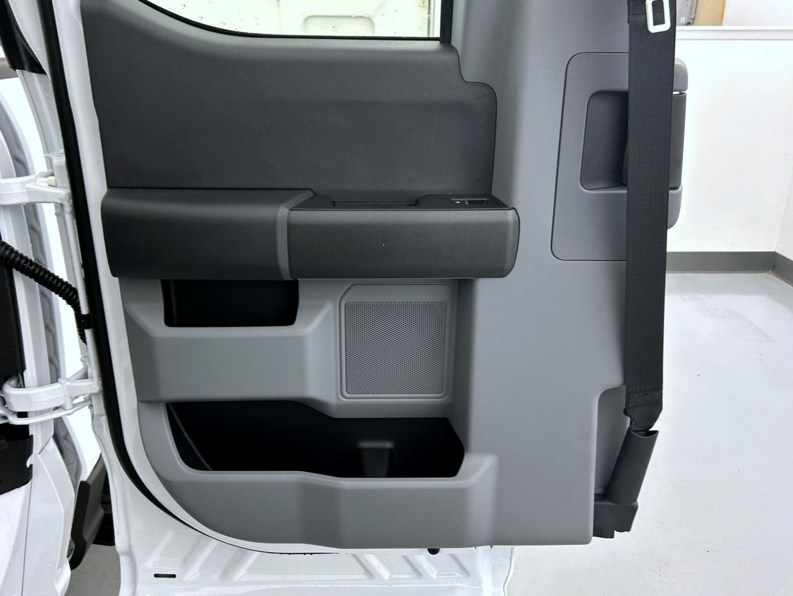 New 2026 Oxford White Ford XL image 20