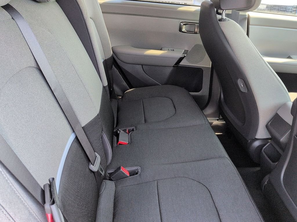 New 2027 Pale Gray Kia S image 8