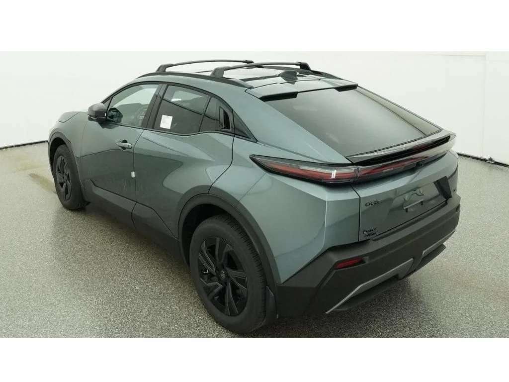New 2026 Overcast Toyota SE image 27