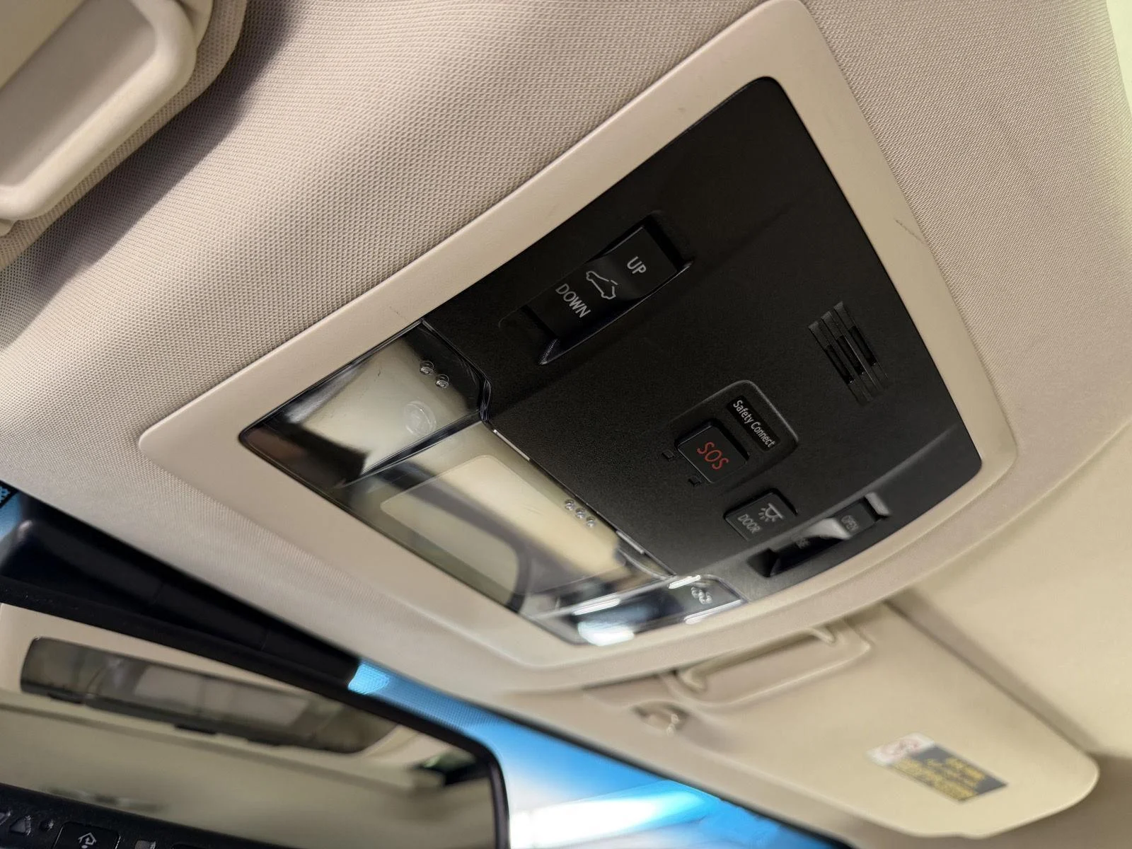 Used 2019  Lexus 300 image 21