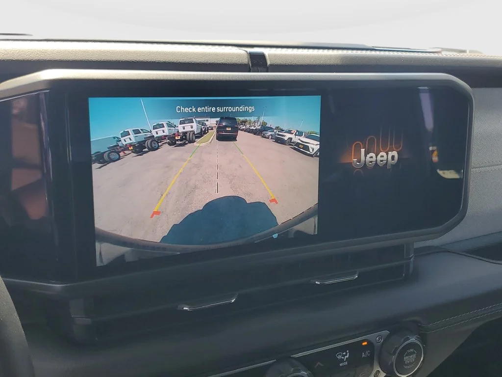 Used 2025 Gray Jeep Sahara 4xe image 19