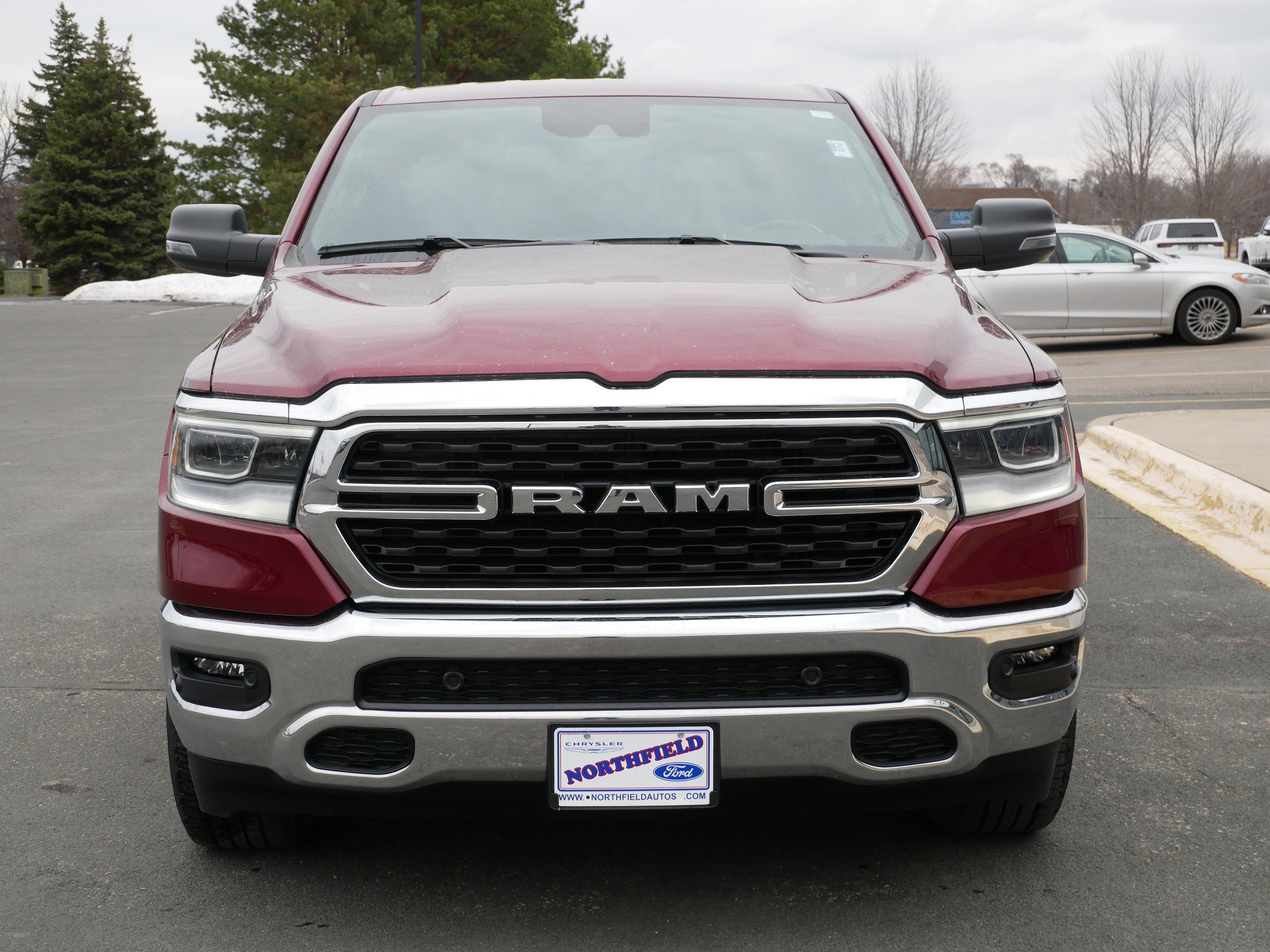 View vehicle photo 3