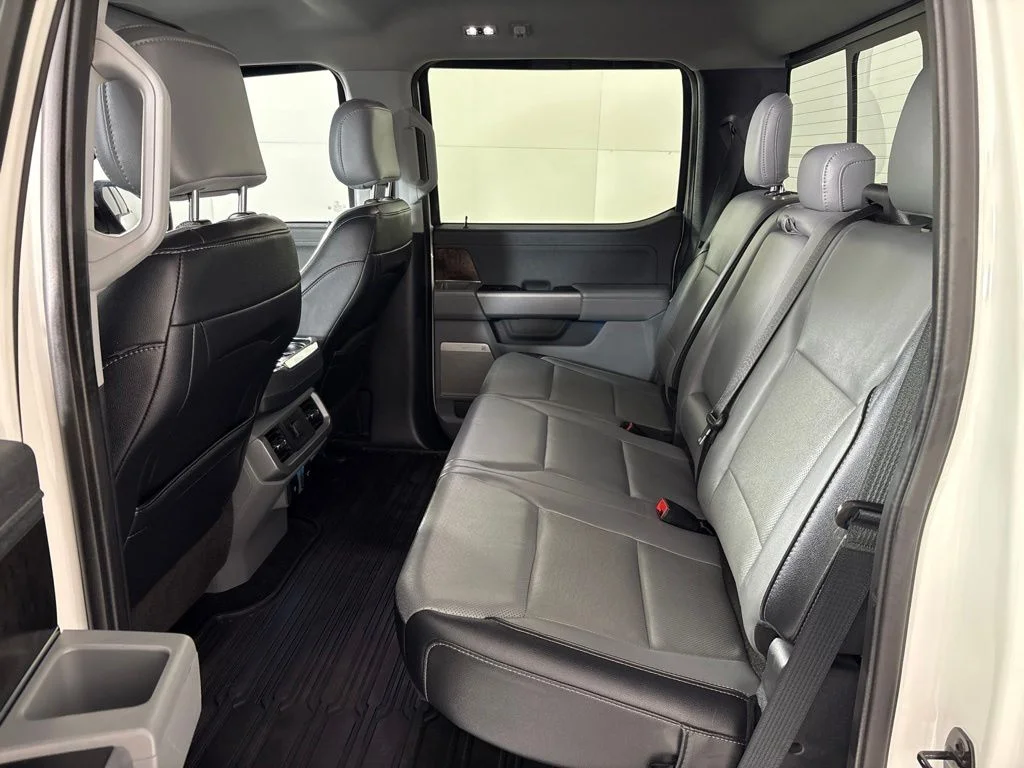 Used 2021 Black Ford Lariat image 25