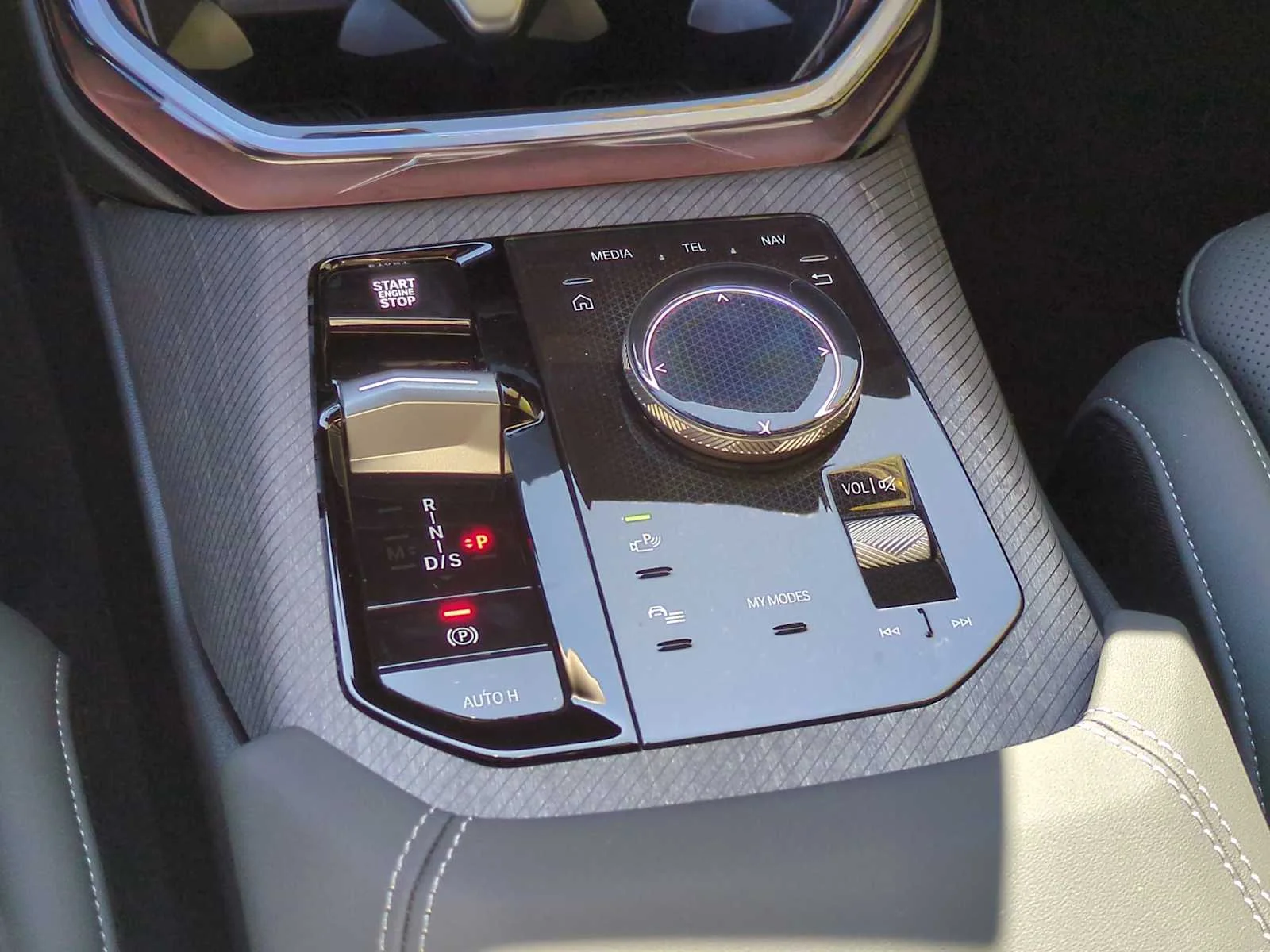New 2026 Skyscraper Grey Metallic BMW 30 xDrive image 32