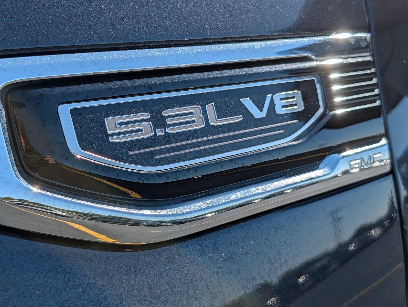 Used 2025 Titanium Rush Metallic GMC SLT image 40