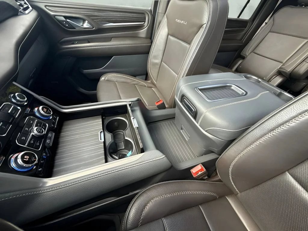 Used 2023 Onyx Black GMC Denali image 31