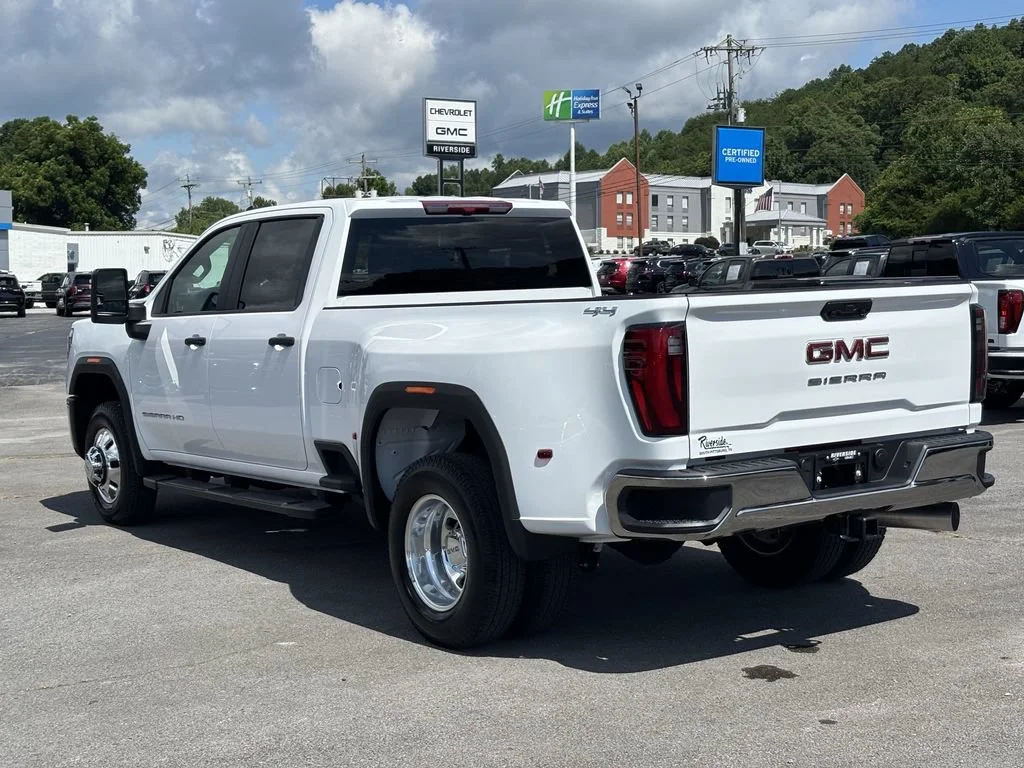 2026 GMC Sierra 3500HD Pro - Photo 6