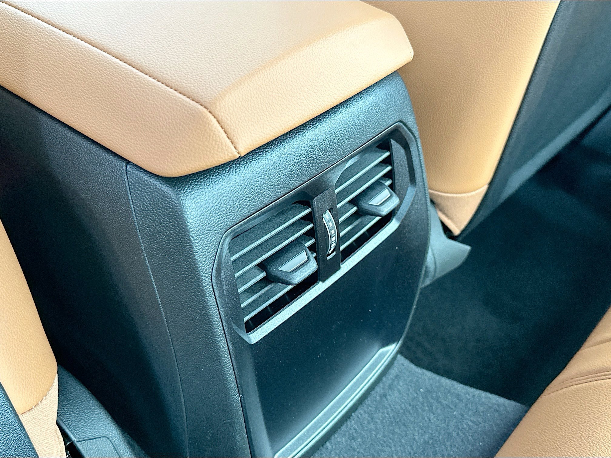 2025 BMW 2 Series 230i - Photo 21