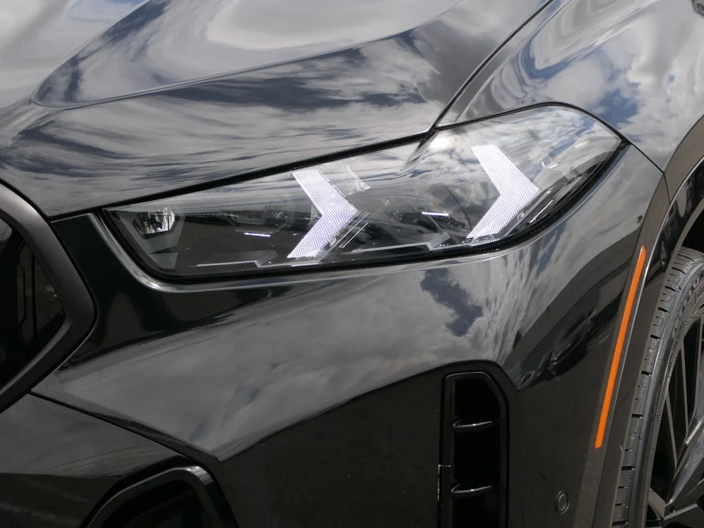 Used 2024 Black Sapphire Metallic BMW xDrive40i image 7