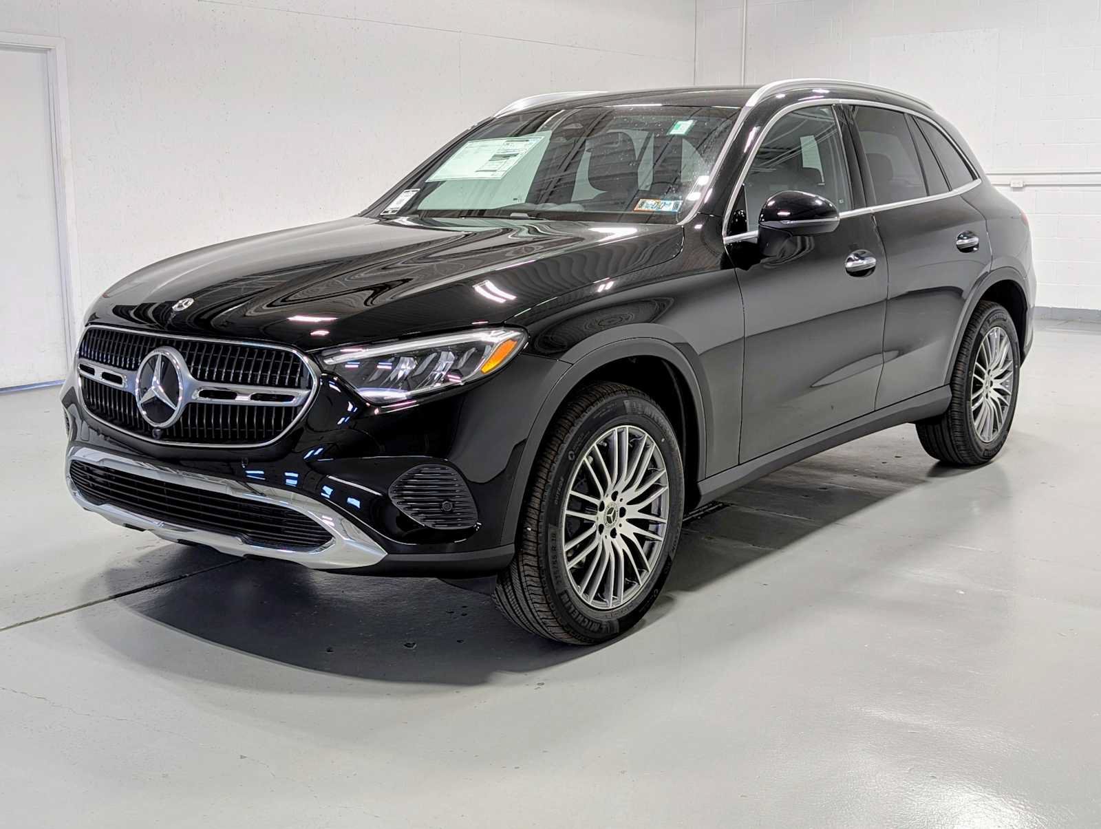 New 2026 Black Mercedes-Benz GLC 300 image 1
