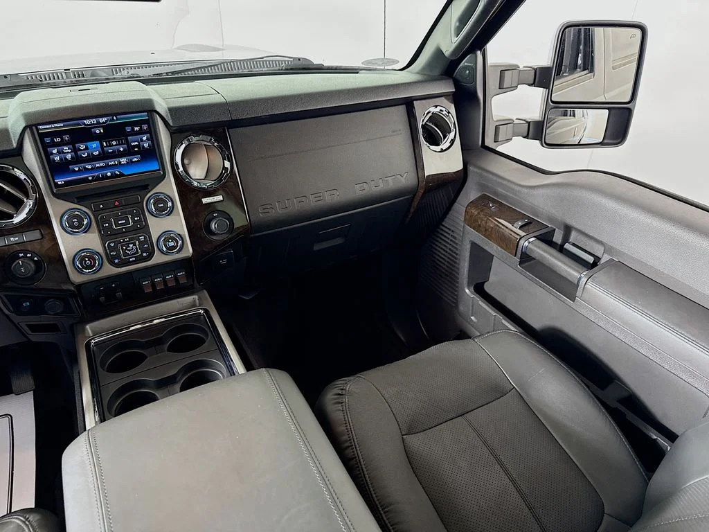 Used 2015 Tuxedo Black Metallic Ford Platinum image 25