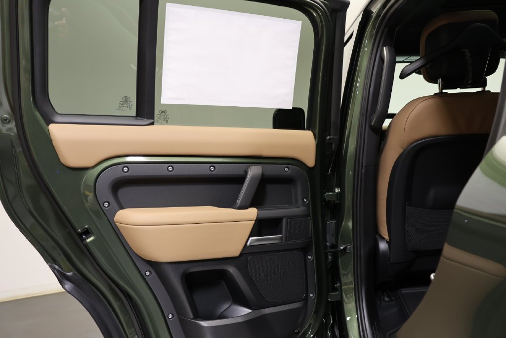 Used 2026 Woolstone Green Metallic Land Rover S image 33