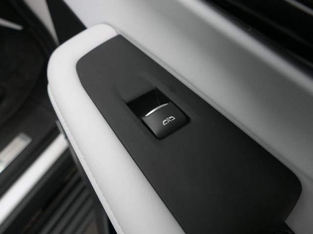 2025 Chevrolet Tahoe Premier - Photo 26