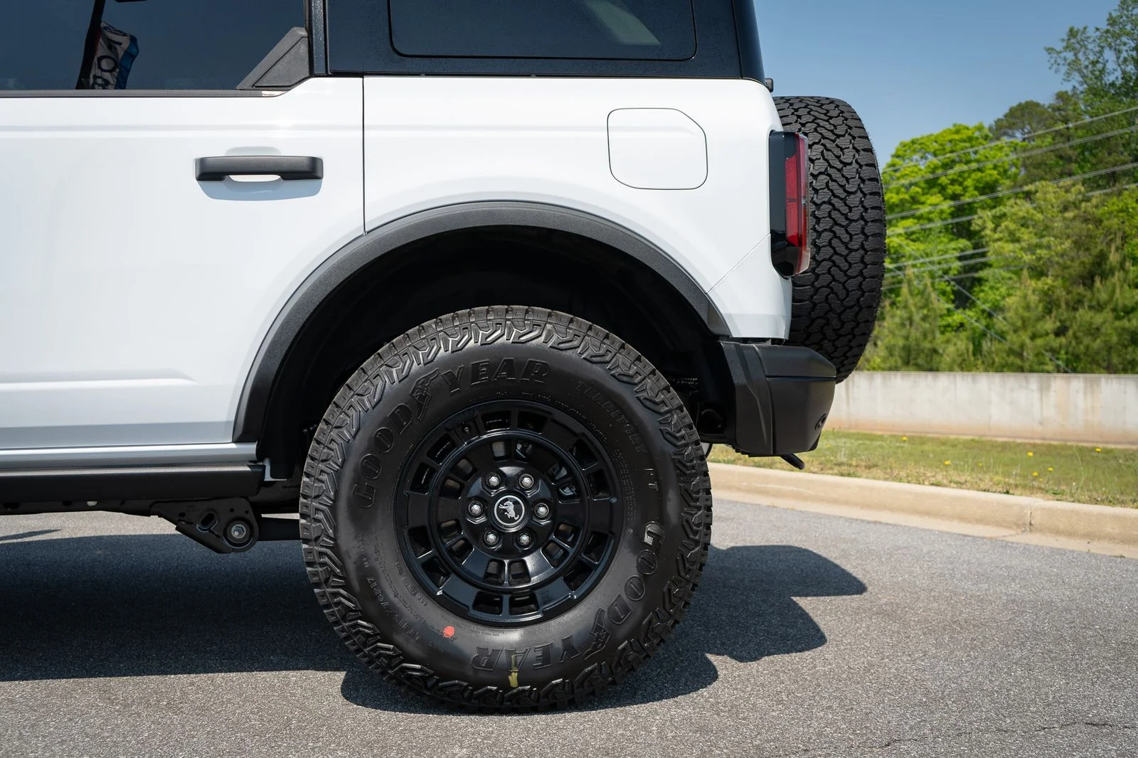 New 2026 Oxford White Ford Badlands® image 13