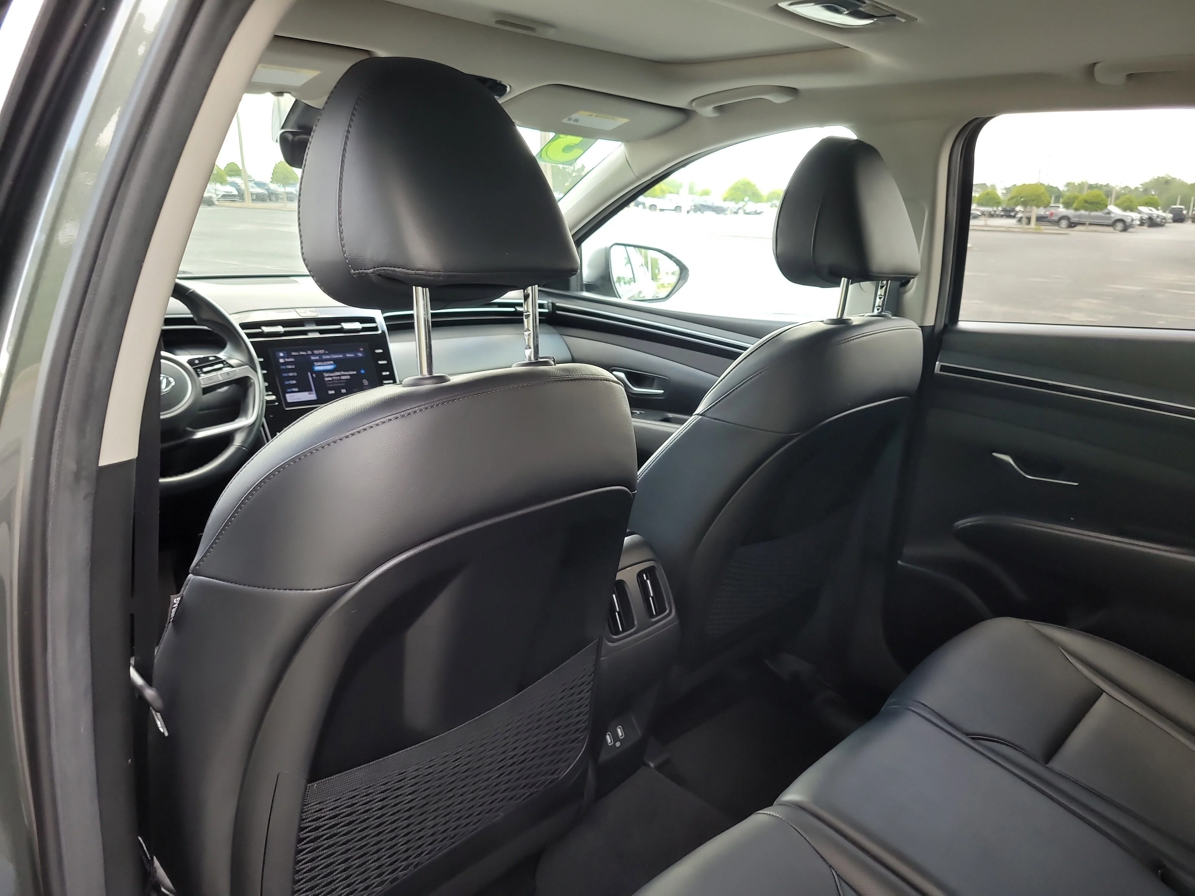Used 2023 Amazon Gray Hyundai SEL image 14