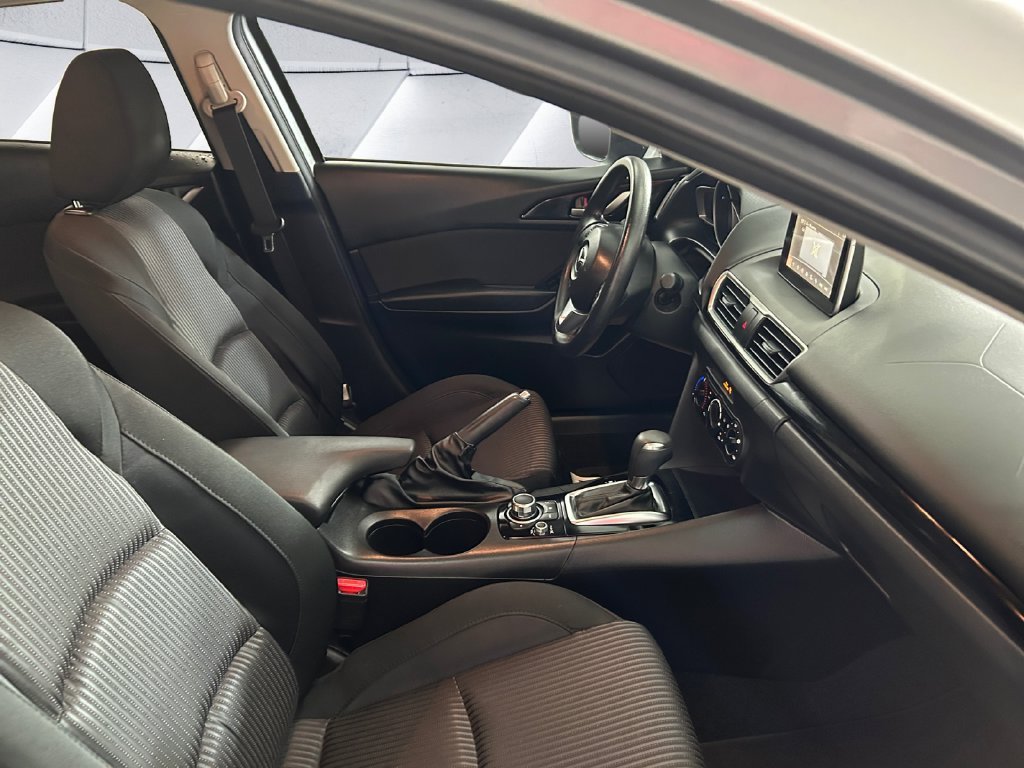 Used 2016 Silver Mazda i Sport image 13