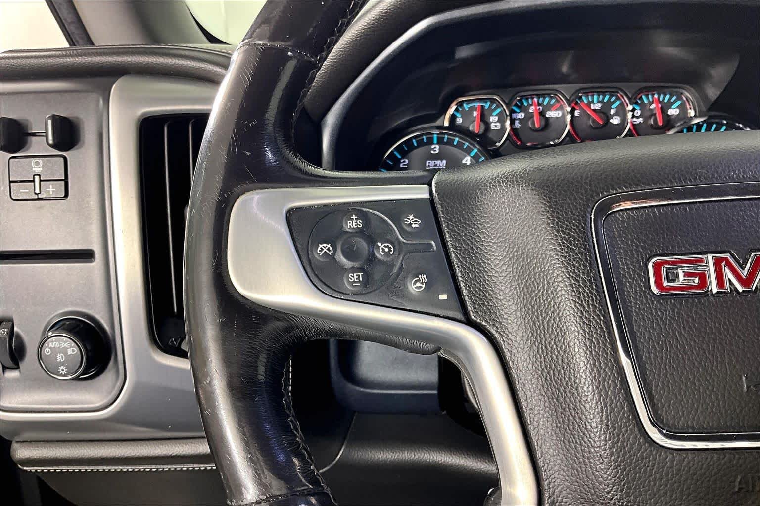 Used 2018 Onyx Black GMC SLT image 21