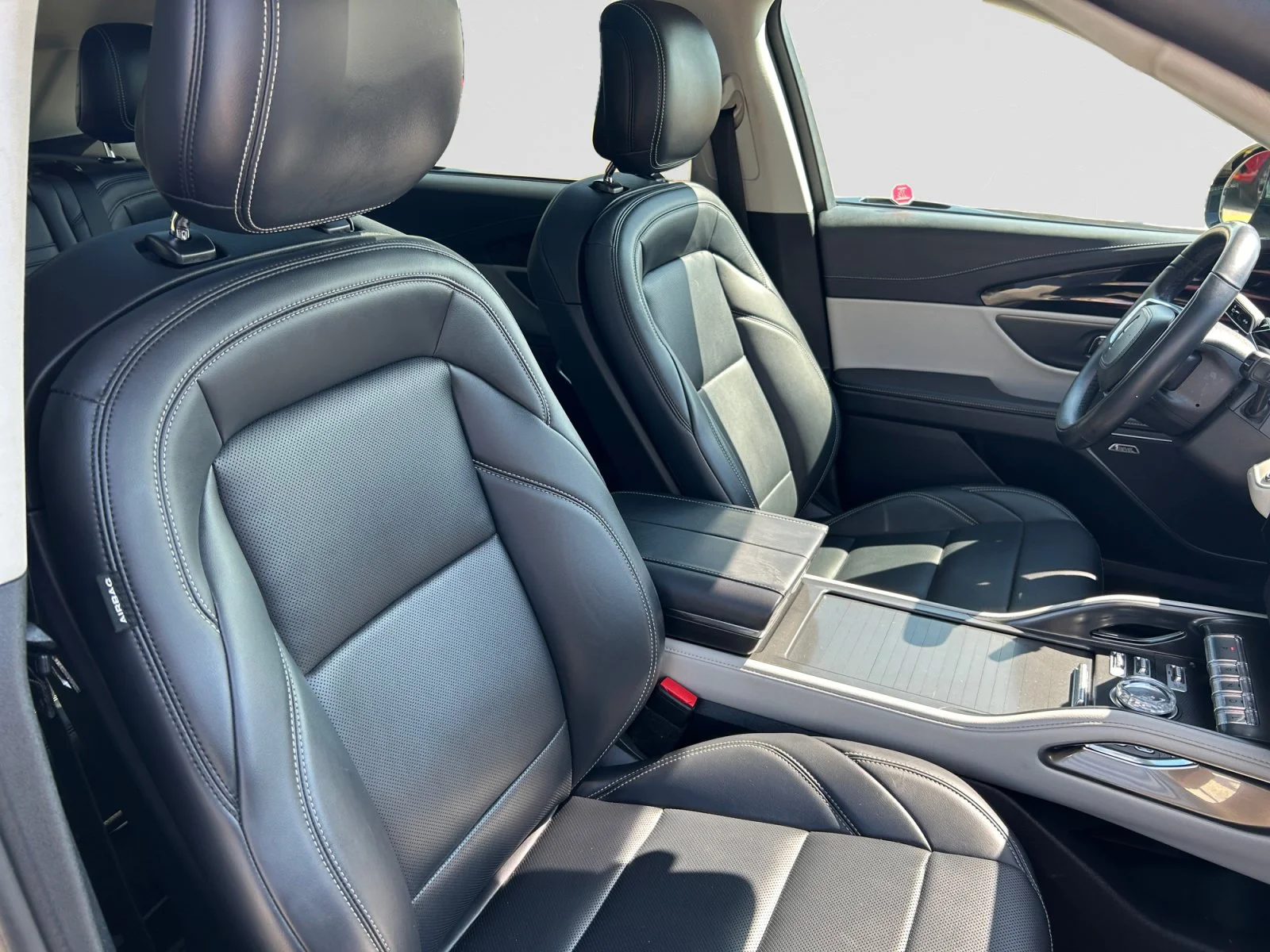 Used 2025 BLACK Lincoln PREMIERE AWD image 12