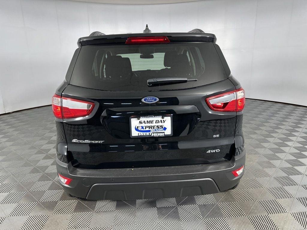 Used 2022 Shadow Black Ford SE image 8