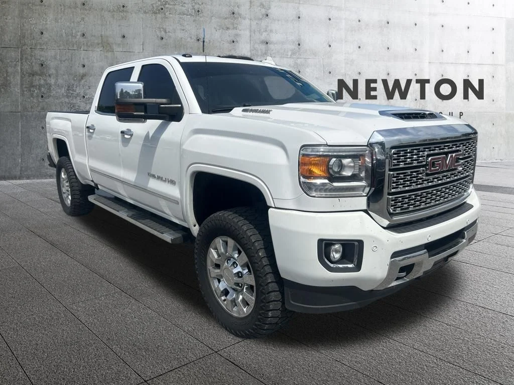 Used 2019 Summit White GMC Denali image 1