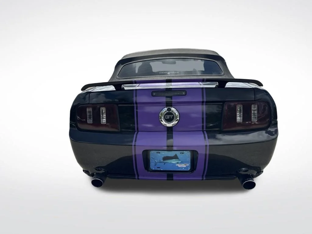 Used 2006 Black Clearcoat Ford  image 7