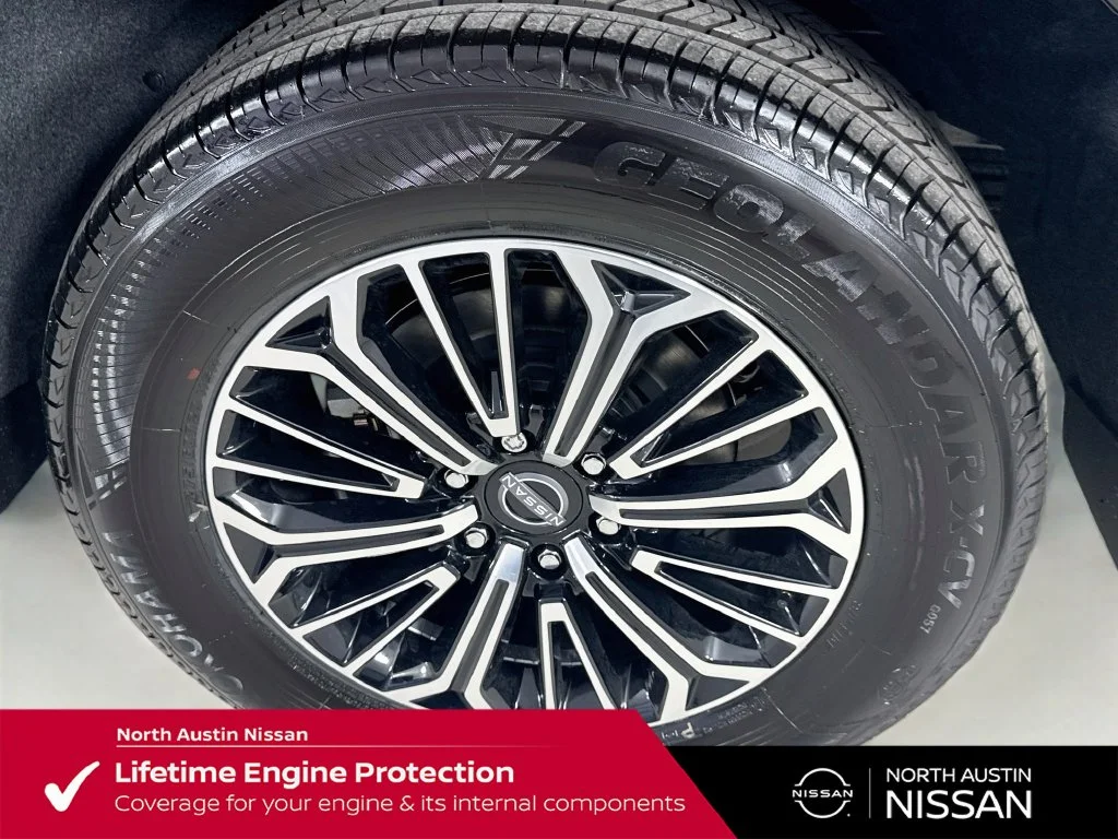 New 2026 Black Nissan Platinum image 43