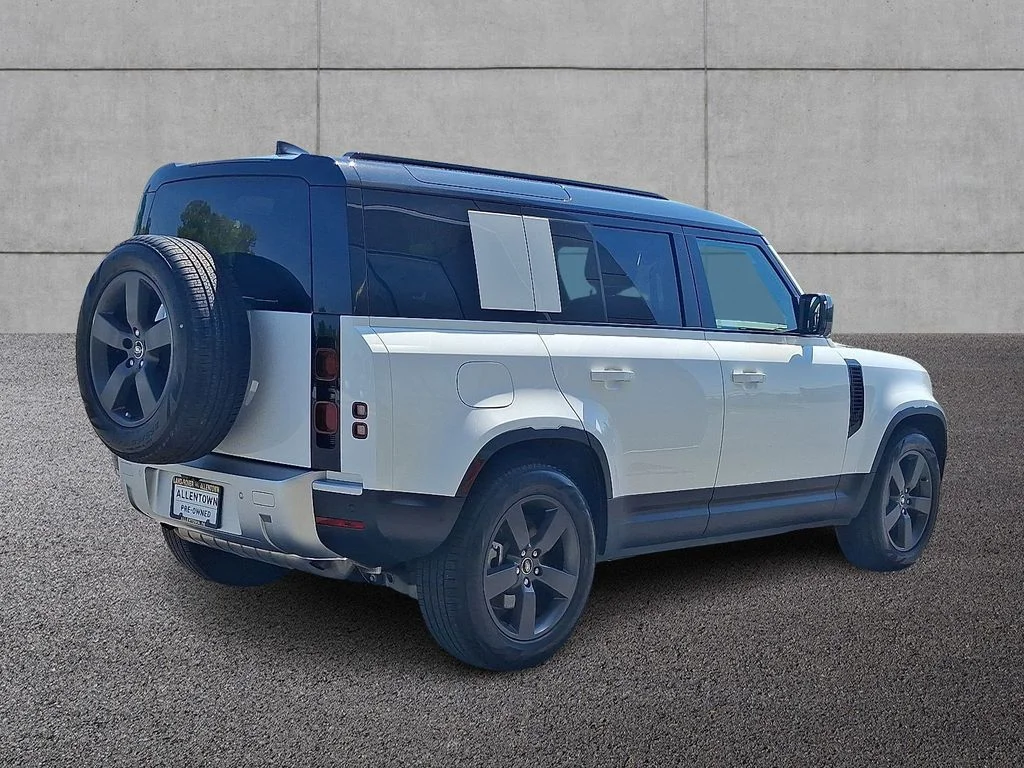 Certified Used 2025 Fuji White Land Rover S image 4