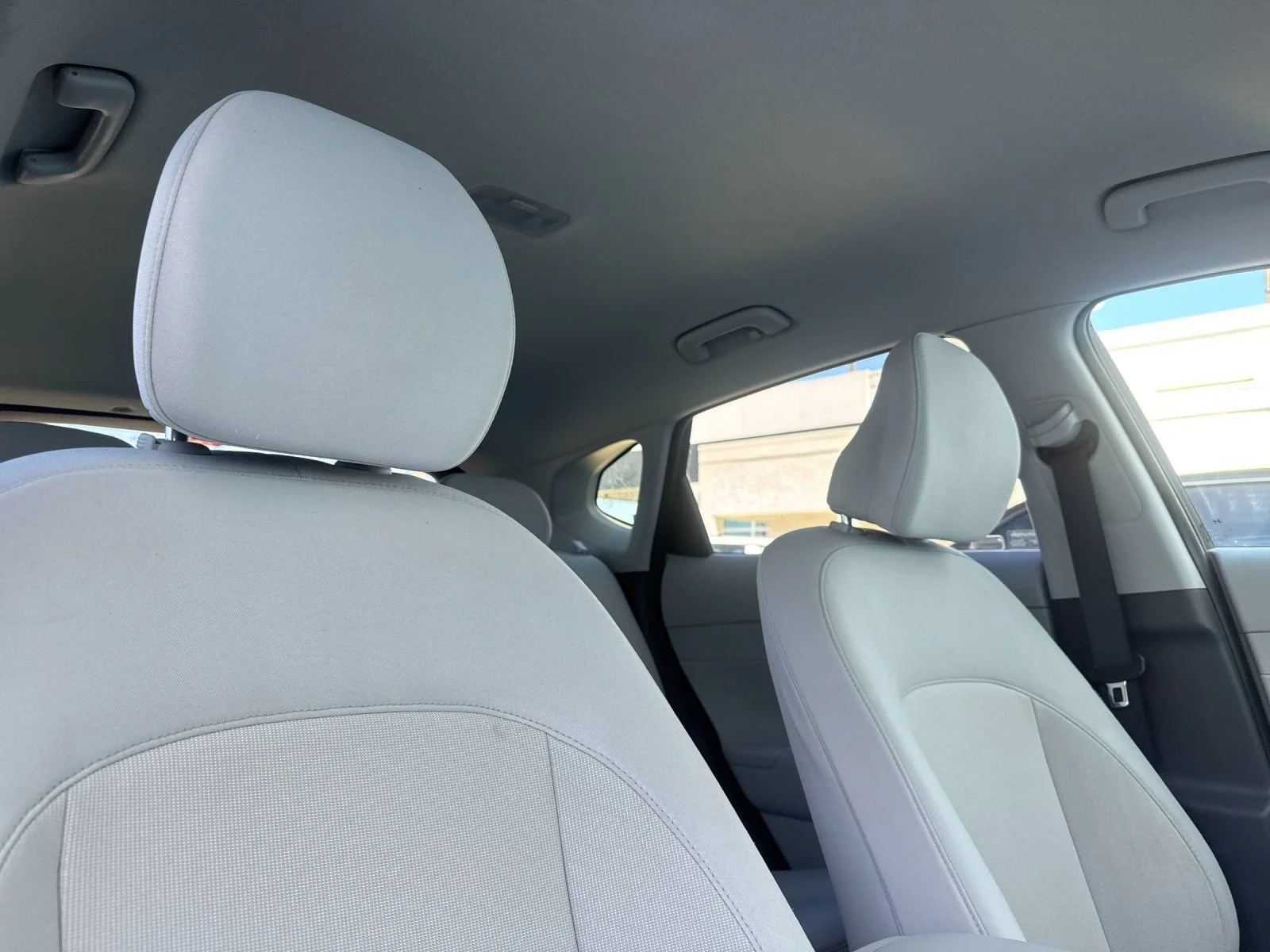 2025 Hyundai Kona SEL - Photo 18