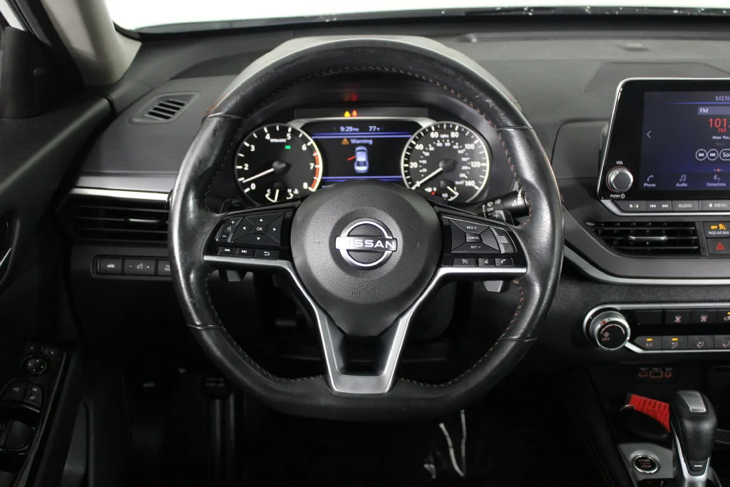 Certified Used 2023 White Nissan 2.5 SR image 21