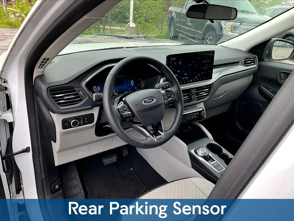Used 2023 White Ford Active image 21