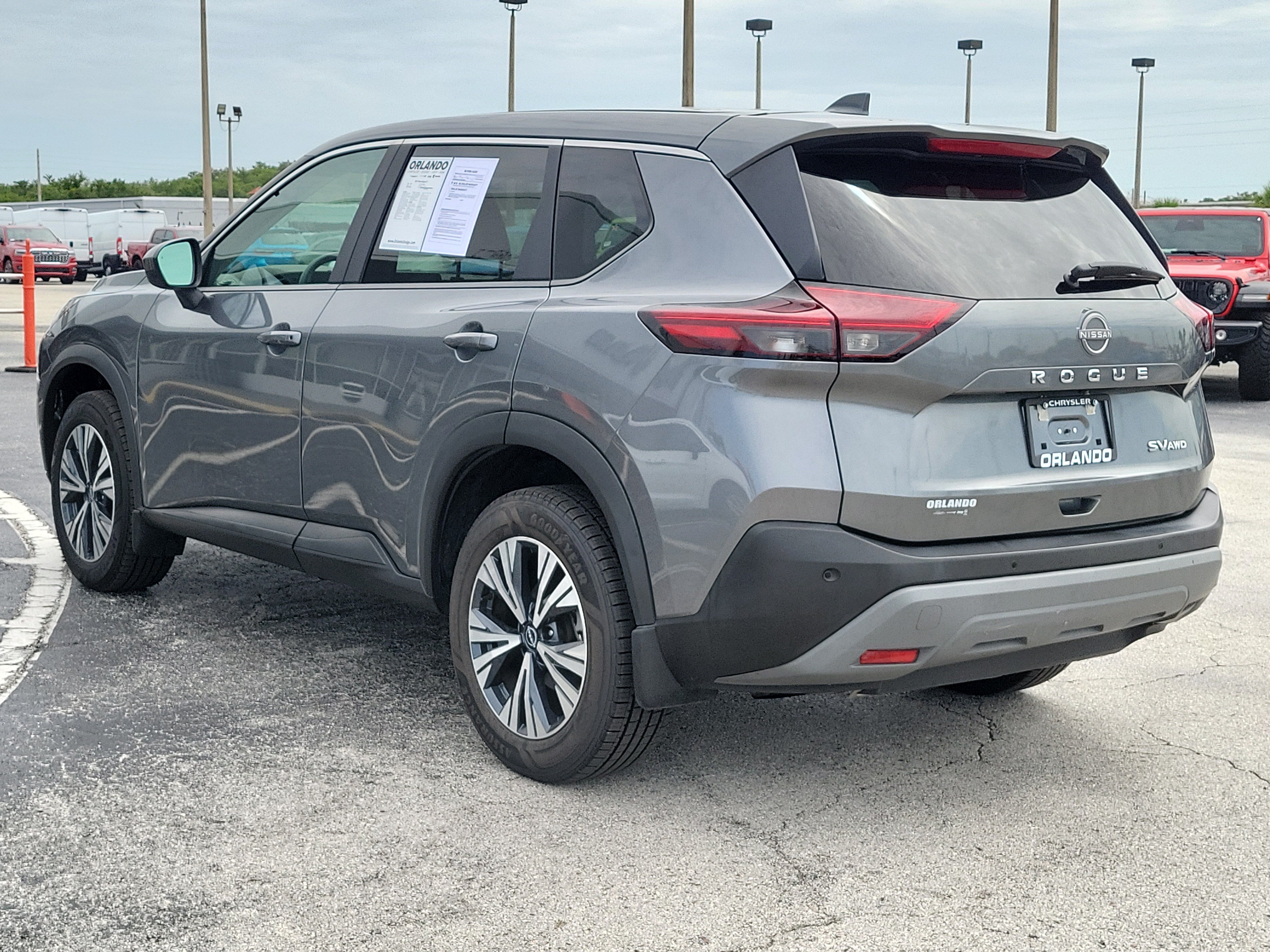 Used 2023 Gun Metallic Nissan SV image 5