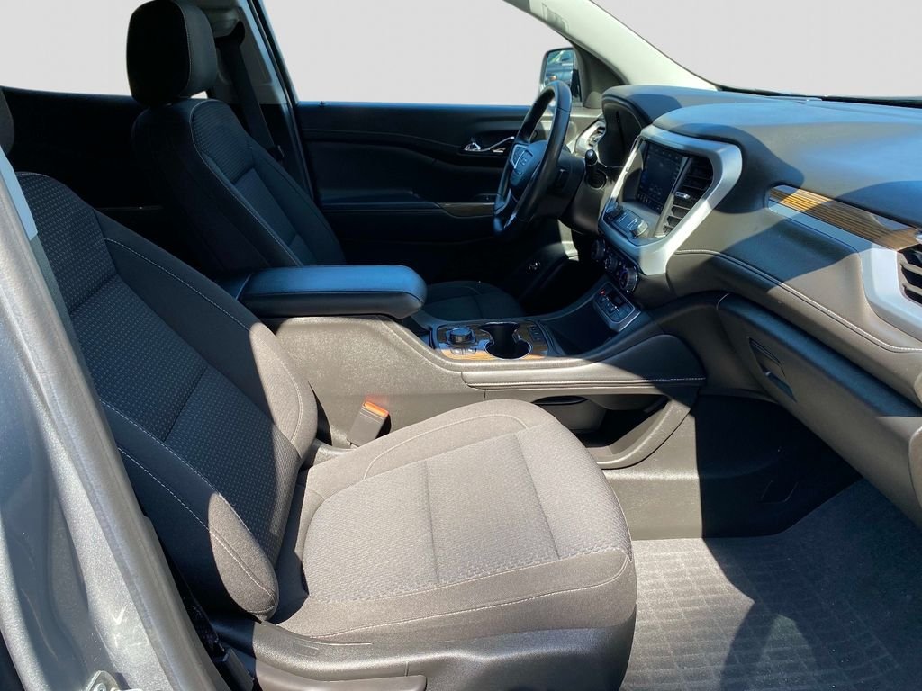 Used 2023 Silver GMC SLE image 25