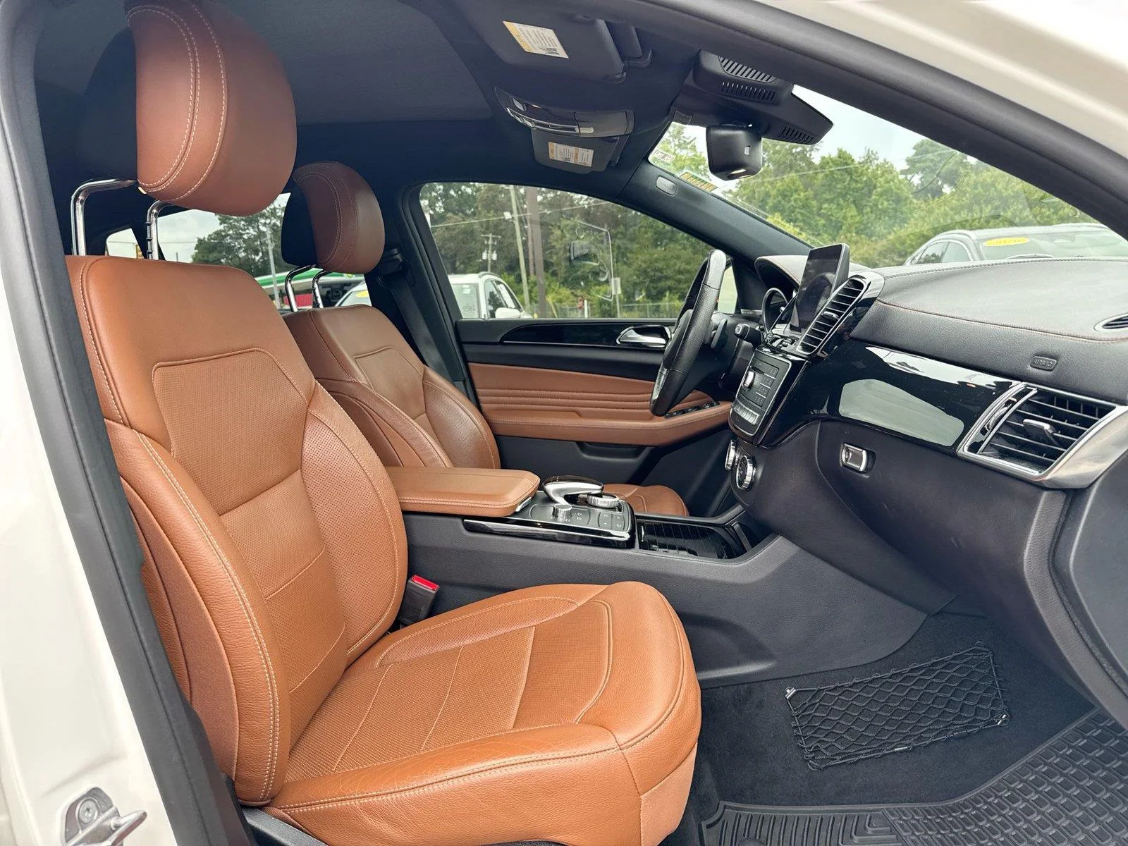 Used 2019 Polar White Mercedes-Benz AMG® GLE 43 image 17