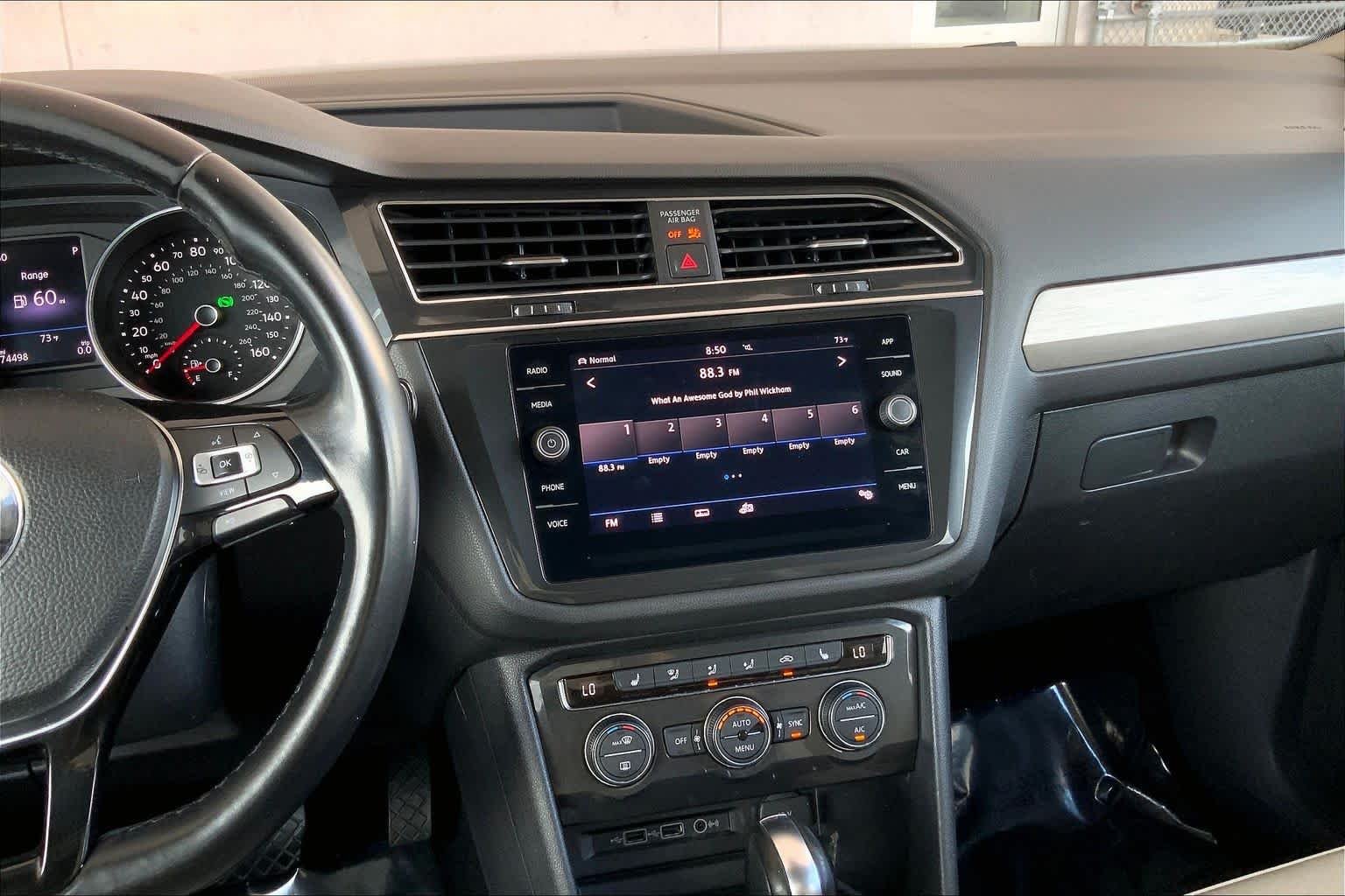 Used 2019 Cardinal Red Metallic Volkswagen SE image 7