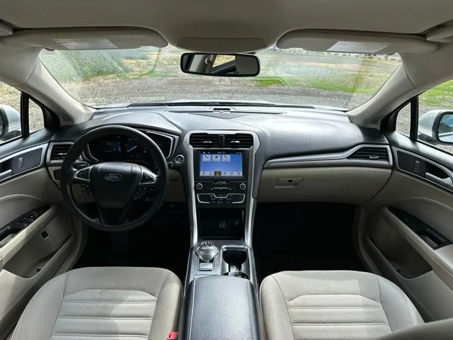 Used 2019 Ingot Silver Ford SE image 24