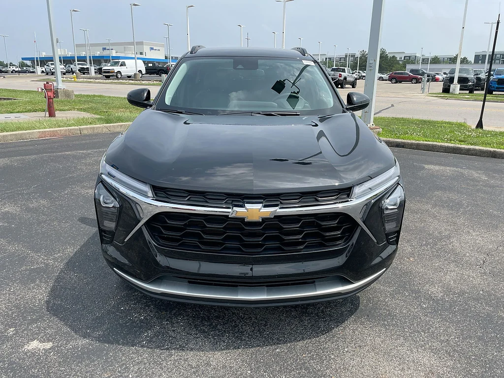 Used 2024 Mosaic Black Metallic Chevrolet LT image 28