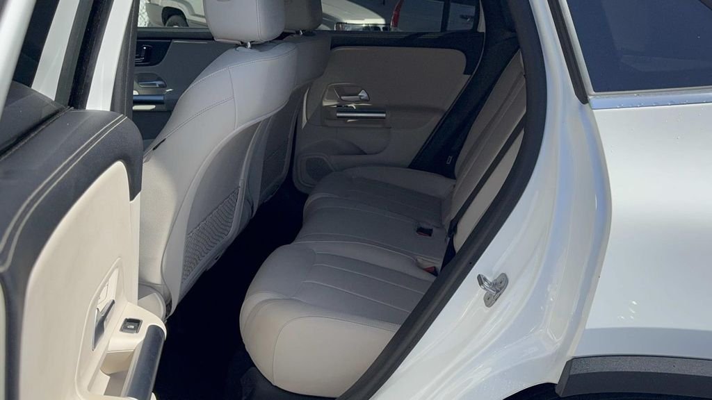2023 Mercedes-Benz GLA Base - Photo 13