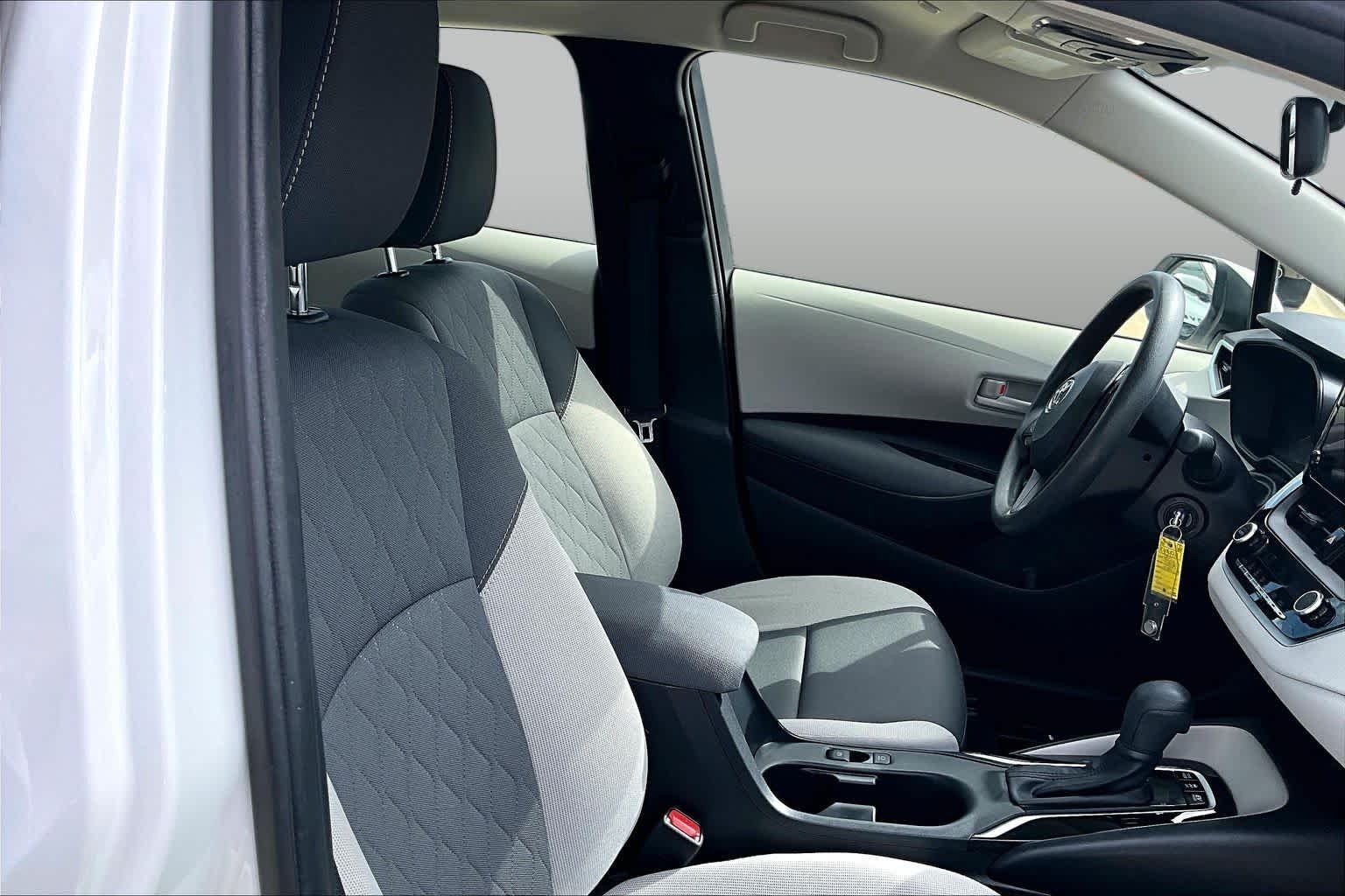 Used 2024 Ice Cap Toyota Hybrid LE image 8