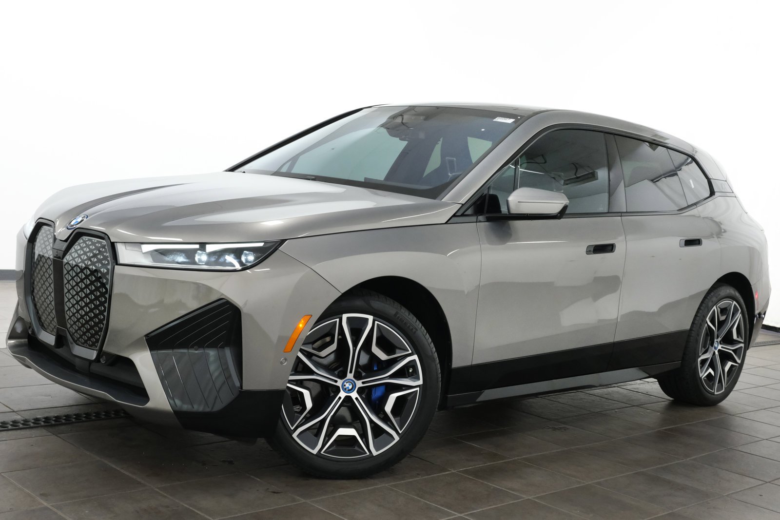 2024 BMW iX