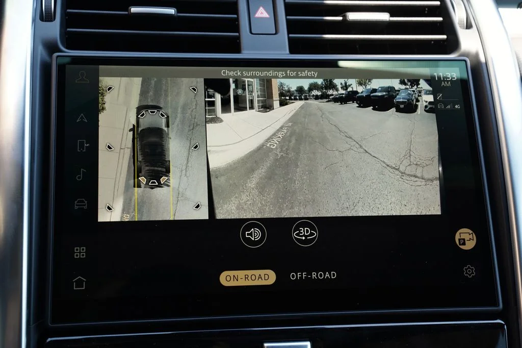 New 2026 Santorini Black Land Rover Dynamic SE image 26