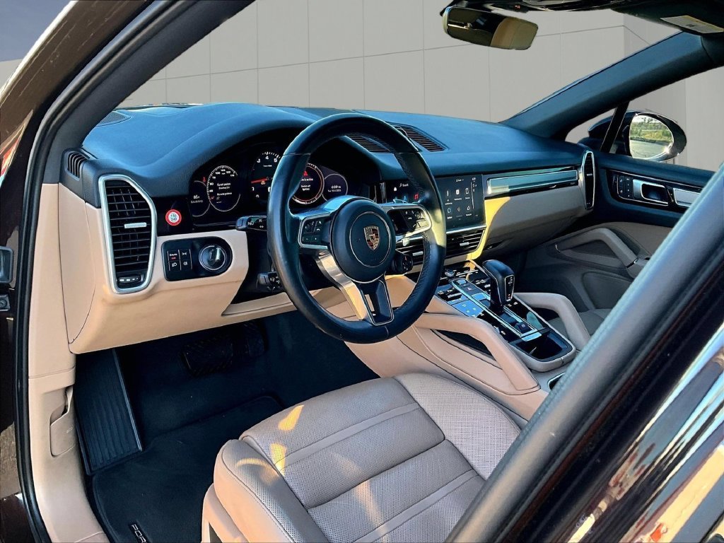 Used 2022  Porsche Platinum Edition image 4