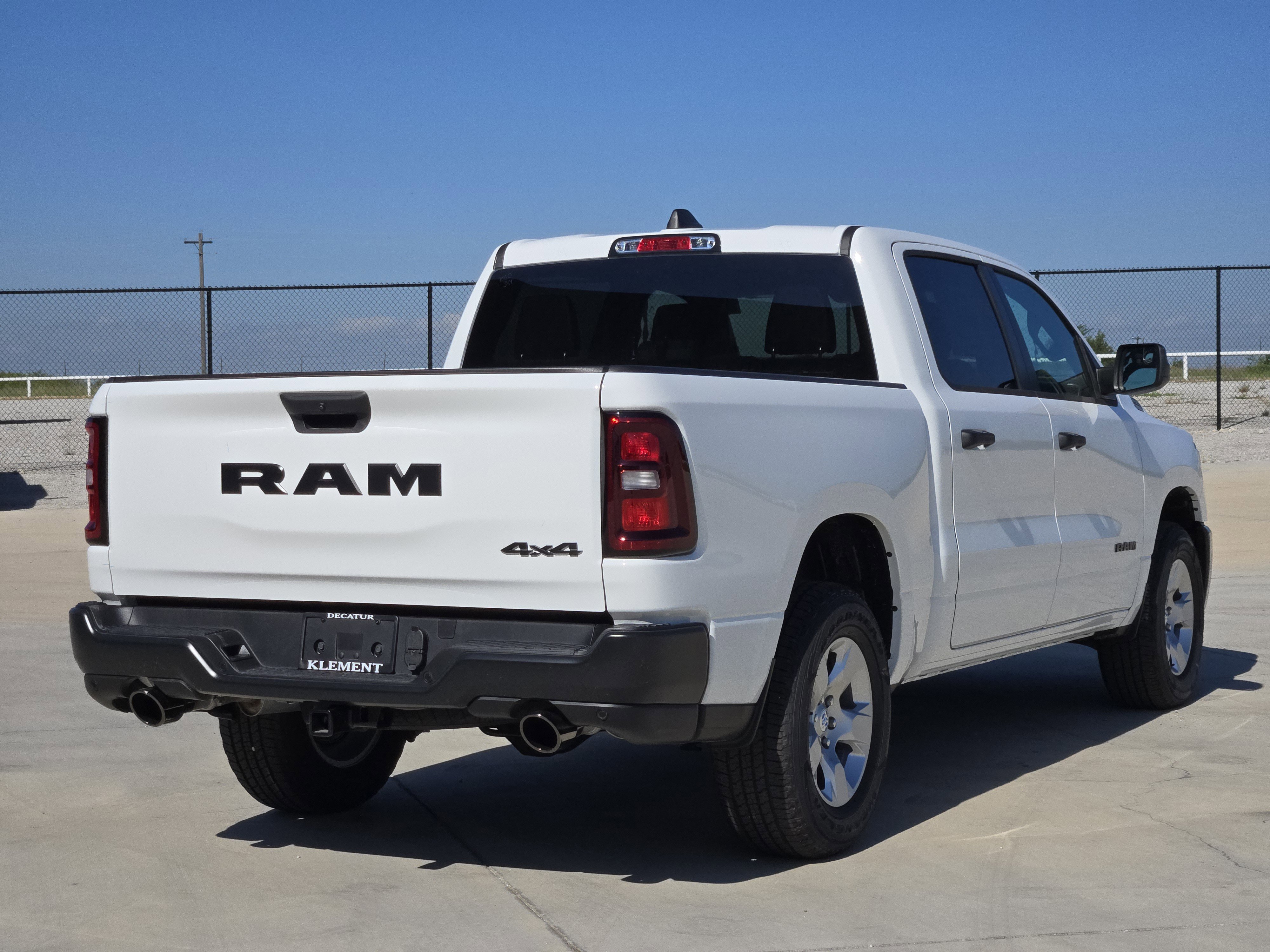 New 2026 Bright White Clear-Coat Exterior Paint RAM Tradesman image 5